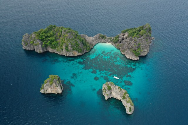 อุทยานฯเตือน กระโดดลงปล่องภูเขาบนเกาะห้าอันตราย