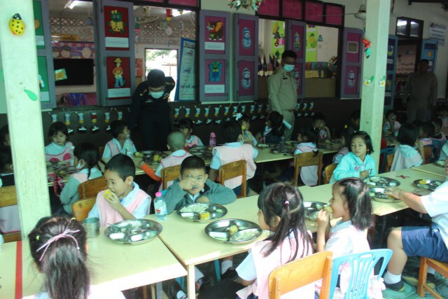 ป.ป.ช.บุก2โรงเรียนตรวจสอบโครงการอาหารกลางวัน