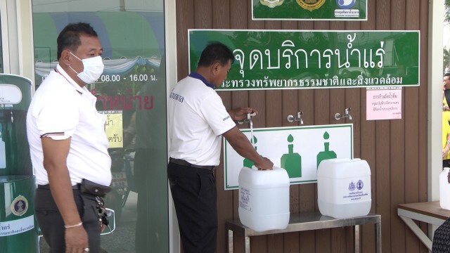 อธิบดีมอบจุดจ่ายน้ำบาดาล แก้น้ำขาดแคลน