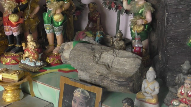 ฮือฮา!! เจ้าแม่ตะเคียนทองหิน ให้โชคเลขเด็ด