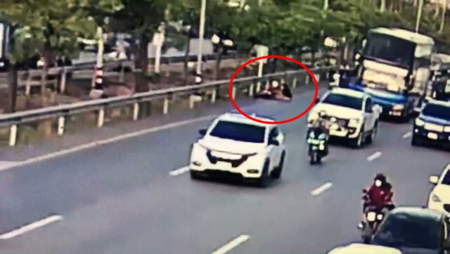 โซเชียลล่าเจ้าของ อีซูซุ ชนมอเตอร์ไซด์ล้มก่อนซิ่งหนี ไม่สนใจใยดี