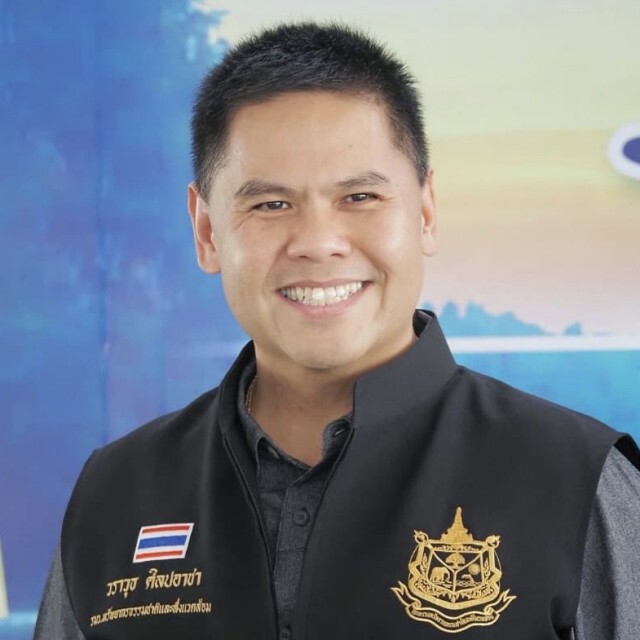 "กรมทะเล" รับมอบอุปกรณ์การแพทย์ช่วยสัตว์ทะเล