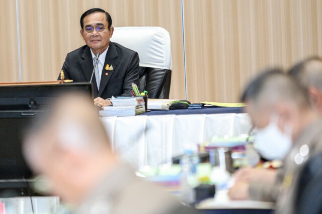 "บิ๊กตู่" ร่วมประชุมสุดยอดอาเซียน เมินตอบตั้งภรรยา"ธรรมนัส"