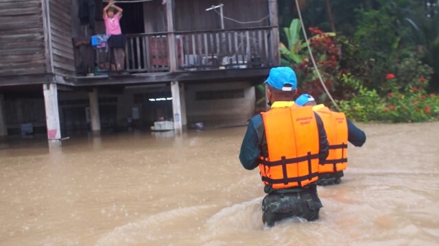 พายุ "หว่ามก๋อ" ทำชุมพรอ่วม เร่งเข้าช่วยเหลือ