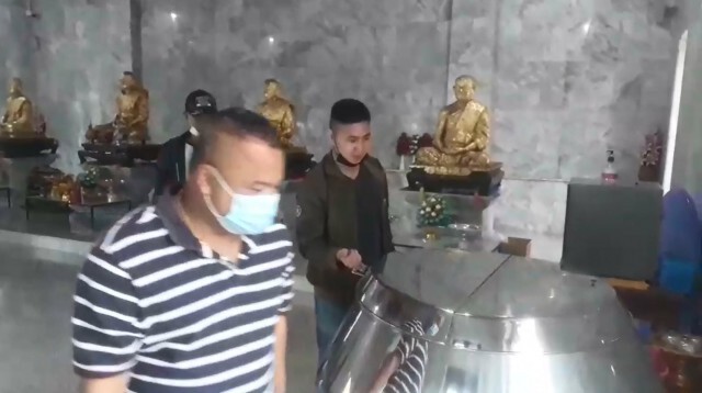 ล่าไอ้โม่งงัดเซฟวัดหนังกวาดเงิน - พระเครื่อง สูญกว่า 1 ล้านบาท