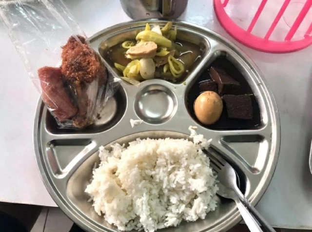 ดูอีกมุม!! จากอดีตพลทหารหนุ่ม เปิดภาพกับข้าวของจริงไม่สวยหรูอย่างที่เห็น