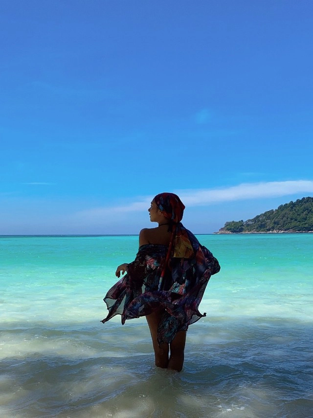 กดลาพักร้อนแล้วไปเที่ยว หมู่บ้านมอแกน ดำน้ำตื้นดูนีโม่ ชมหาดทรายขาวที่"หมู่เกาะสุรินทร์"