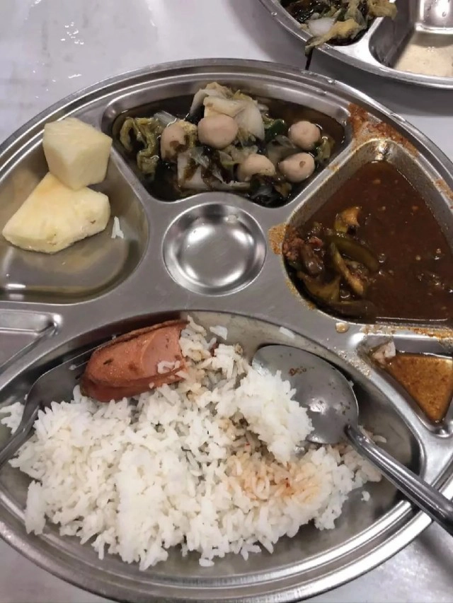 ดูอีกมุม!! จากอดีตพลทหารหนุ่ม เปิดภาพกับข้าวของจริงไม่สวยหรูอย่างที่เห็น