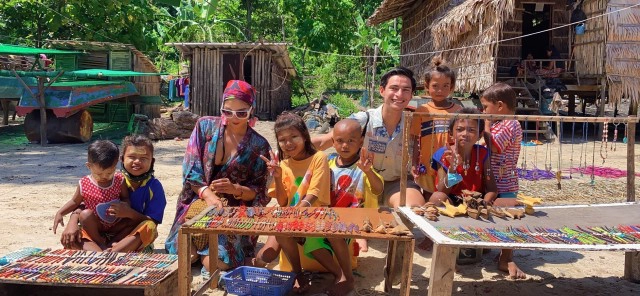 กดลาพักร้อนแล้วไปเที่ยว หมู่บ้านมอแกน ดำน้ำตื้นดูนีโม่ ชมหาดทรายขาวที่"หมู่เกาะสุรินทร์"