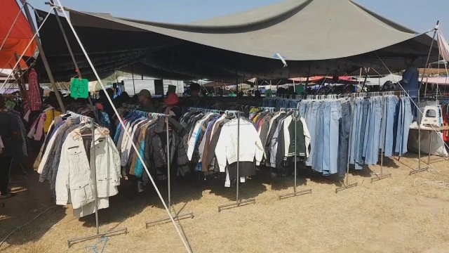 เสื้อกันหนาวมือสองขายดี สสจ.เตือน ต้มทำความสะอาดก่อนใช้