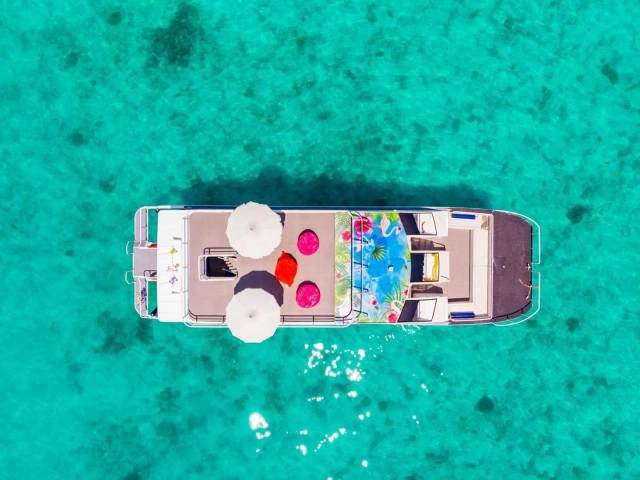 กดลาพักร้อนแล้วไปเที่ยว หมู่บ้านมอแกน ดำน้ำตื้นดูนีโม่ ชมหาดทรายขาวที่"หมู่เกาะสุรินทร์"