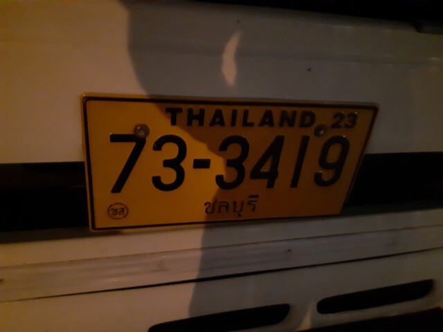 หนุ่มเคราะห์ร้าย เบรคไม่ทันชนรถพ่วงดับคาที่