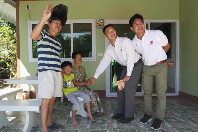 "ธนาธร" เสนอไอเดียพัฒนาถนนเลียบคลองส่งน้ำสุวรรณภูมิ