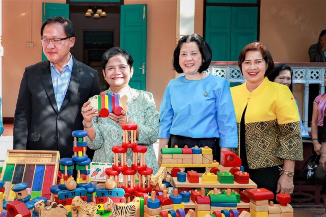 "เติมสุขรวมน้ำใจ ปันของใช้ให้น้อง"