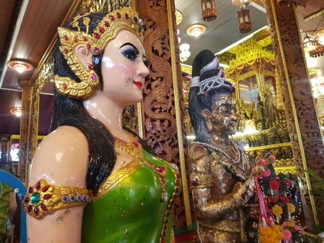 เยี่ยมชมศิลปะมอญไหว้พระขอพรขอโชคที่"วัดสร่างโศก"