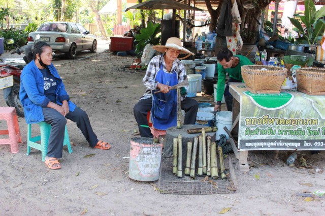 เริ่มหนาวสองตายายพลิกวิกฤติคิดสูตรข้าวหลามเม่าขายดี
