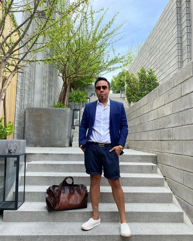 "ดีเจภูมิ" ทำอาชีพเสริม ส่งของด้วยรถแลมโบกินี่ คันละ 20 ล้าน?