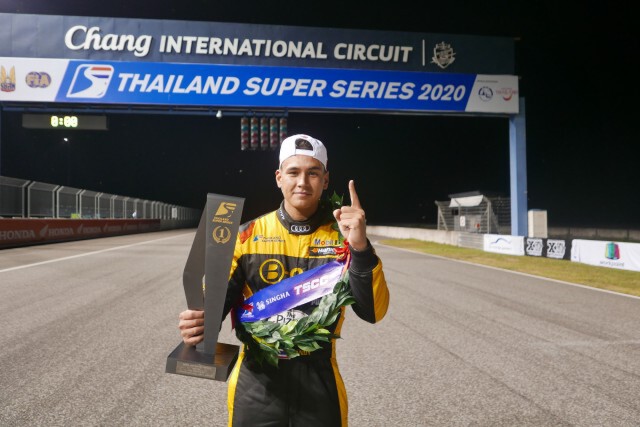 แซนดี้  พา"บีควิกฯ"ผงาดแชมป์รถยนต์ซูเปอร์คาร์ 2 สมัย