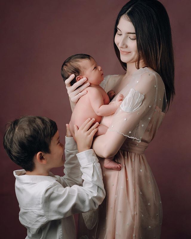 "ซาร่า" ถ่ายแบบคู่ลูกสาว ชาวเน็ตถาม "น้องแม็กซ์เวลล์" หายไปไหน