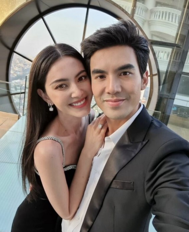 "ใหม่ ดาวิกา" สุดปลื้ม "เต๋อ" เหมาฟู้ดทรัค ให้อิ่มกันทั้งกองถ่าย