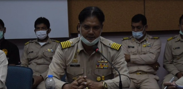 กำนัน-ผู้ใหญ่บ้านสุดทน รวมตัวยื่นหนังสือขับไล่นายอำเภอ