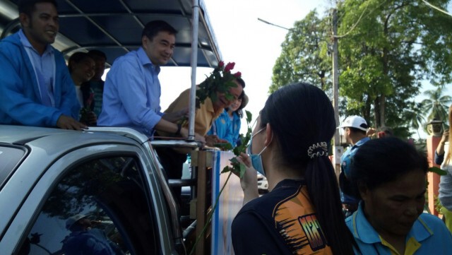"อภิสิทธิ์" ช่วยหาเสียง "ชุมพล กาญจนะ" ชิงนายกอบจ. สุราษฎร์ฯ