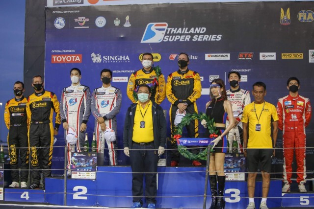 แซนดี้  พา"บีควิกฯ"ผงาดแชมป์รถยนต์ซูเปอร์คาร์ 2 สมัย