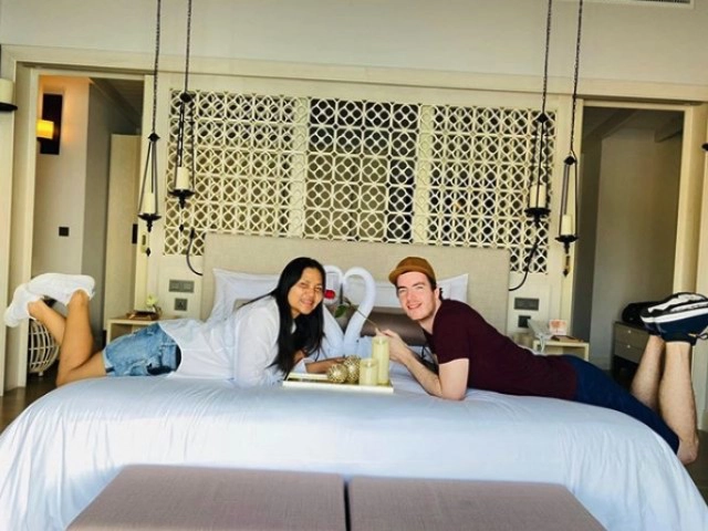 "สุนารี" โชว์เลขทะเบียนรถป้ายแดง ให้โชคแฟนๆ ก่อนหวยออก!