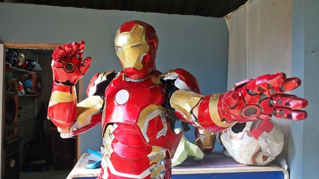 ช่างกุญแจคลั่ง"ซุปเปอร์ฮีโร่"-สร้างชุด"ไอรอนแมน"