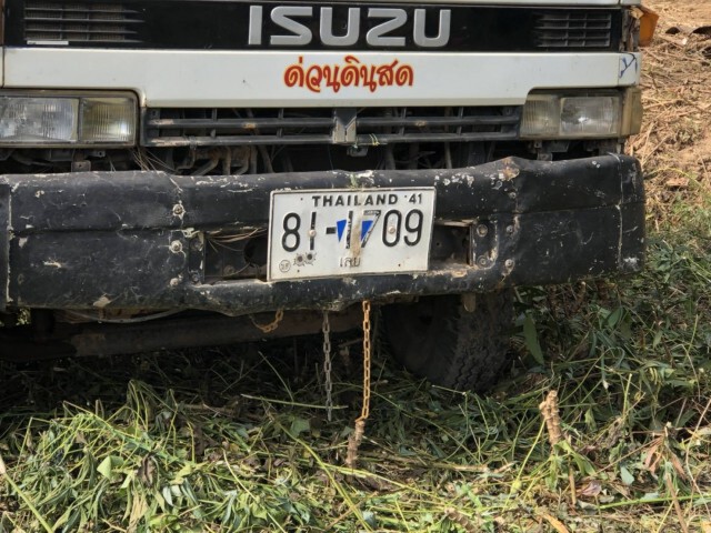 รถบรรทุกไหลถอยหลังทับเจ้าของเสียชีวิตคาที่