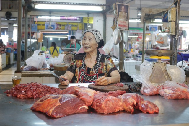 ตรวจแผงเนื้อตลาดสดสร้างความมั่นใจผู้บริโภค