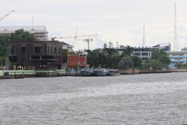 กรมเจ้าท่าขอเรือโดยสารทุกชนิด งดบริการผู้ชุมนุม