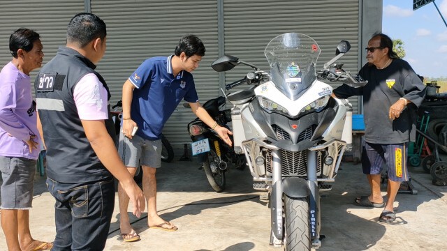 เสี่ยร้านยางแจ้งความเอาผิดตากข้าวบนถนนบิ๊กไบค์ชนเจ็บ