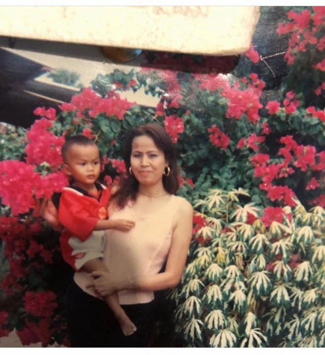 "หนุ่มร้อยเอ็ด" ขึ้นแท่นหล่อระดับโลก Burberry เลือกเป็นนายแบบของแบรนด์