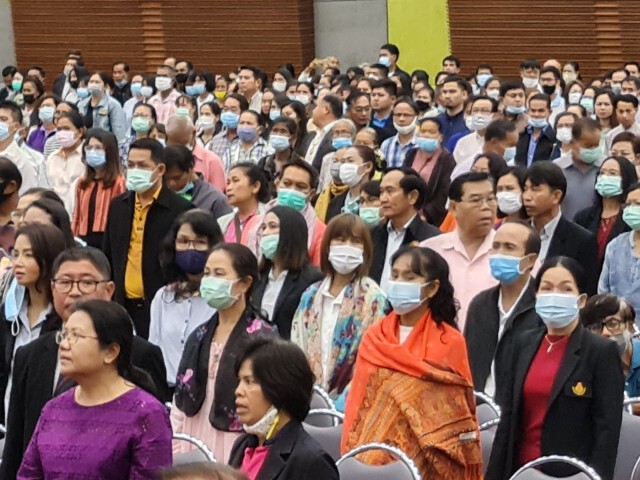 ครูขอนายกฯตั้งคณะกรรมการกลางสอบทุจริตสร้างสนามฟุตซอล