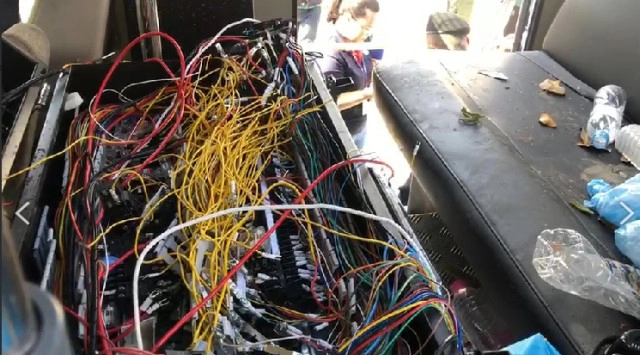 ตร.เช็ครถฉีดน้ำจีโน่ถูกม็อบรื้อพังยับ 3 คัน