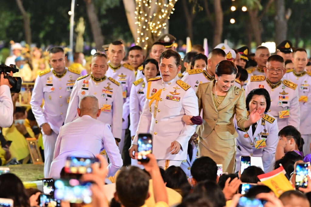 สุดปลื้มปิติ พสกนิกรรับเสด็จ ‘ในหลวง- พระราชินี’ ทรงเปิดอาคารศาลอุทธรณ์ภาค7 สุดปลื้มปิติ พสกนิกรรับเสด็จ ‘ในหลวง- พระราชินี’ ทรงเปิดอาคารศาลอุทธรณ์ภาค7