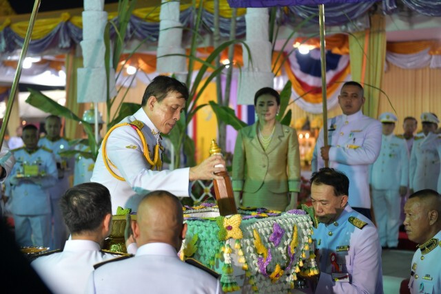สุดปลื้มปิติ พสกนิกรรับเสด็จ ‘ในหลวง- พระราชินี’ ทรงเปิดอาคารศาลอุทธรณ์ภาค7