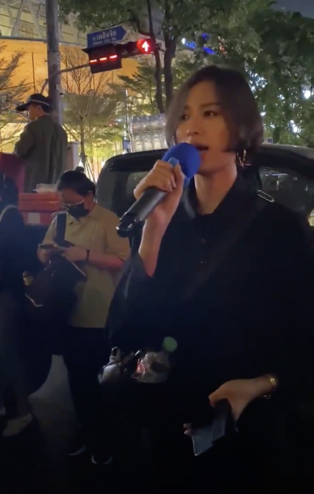 คลิป ‘เฌอเอม’ตอบคำถามในม็อบ เอ่ยชื่อสื่อดัง