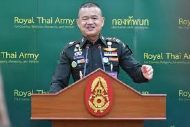 ผบ.ทบ. สั่งเปิดค่ายทหารทั่วประเทศ ให้พี่น้องชาวนาใช้ตากข้าวเปลือกชั่วคราว