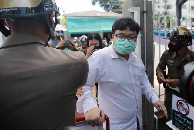 ตร.จ่อส่งหมายเรียกแกนนำม็อบ เข้าข่ายผิดม.112