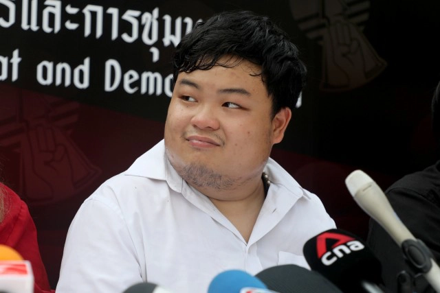 "บอ.บู๋" สวนเดือด!! "ศิลปะบ้านxxx" หลัง "เพนกวิน" อ้างสาดสีใส่กำแพงเป็นศิลปะ