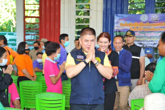 "ผู้กองนัส"รับฟังปัญหาเร่งช่วยเหลือพี่น้องเกษตรกร