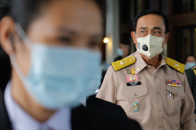 "อานนท์ นำภา" โพสต์ปริศนา นายกฯอาจลาออก