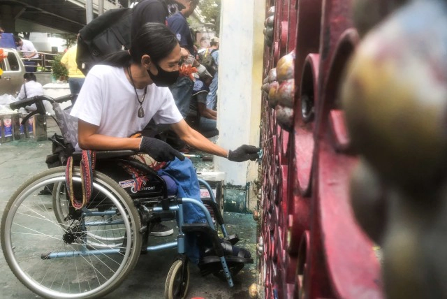 เพจดัง แต่งกลอนเตือนใจ แฝงข้อคิดเยาวชนรุ่นใหม่