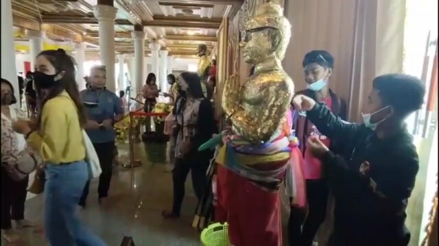 นักท่องเที่ยวทะลักหยุดยาว เงินสะพัด 800 ล้าน