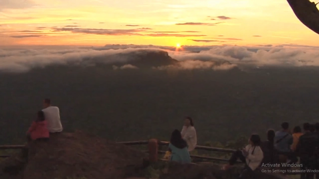 นนท.แห่เที่ยวผามออีแดง อากาศดี18องศาฯ