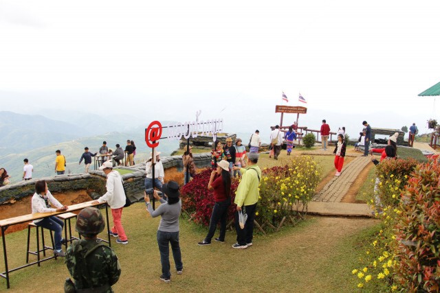 สัมผัสอากาศหนาวที่ฐานปฏิบัติการช้างมูบ