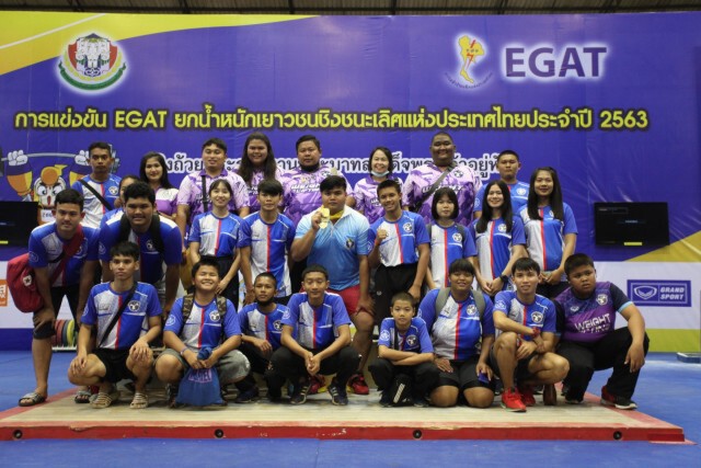 โรงเรียนกีฬาเทศบาลนครสวรรค์เอ คว้า 2 รางวัล ยกน้ำหนัก