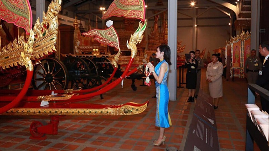 เจ้าคุณพระสินีนาฏ เยี่ยมชมการจัดแสดงโบราณวัตถุ ณ พิพิธภัณฑสถานแห่งชาติ เจ้าคุณพระสินีนาฏ เยี่ยมชมการจัดแสดงโบราณวัตถุ ณ พิพิธภัณฑสถานแห่งชาติ